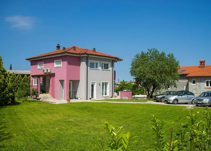 Vila Magenta, Terrace, Free Parking