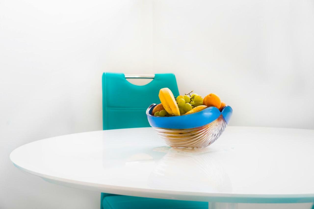 Magenta, Terrace, Free Parking Apartment