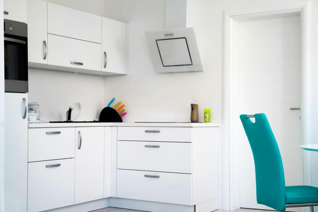 Magenta, Terrace, Free Parking Apartment