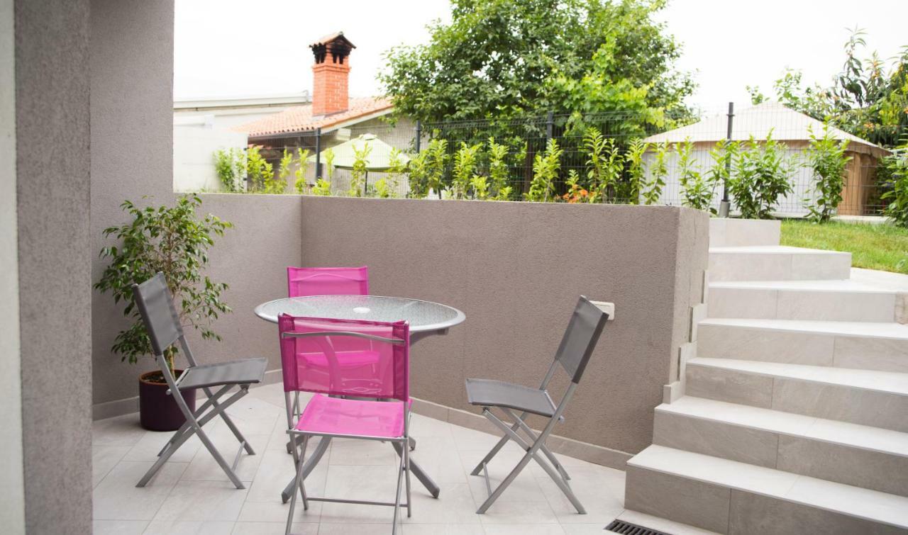 Magenta, Terrace, Free Parking Apartment *